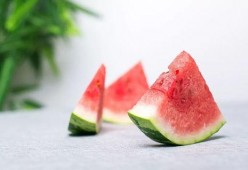 西瓜落地什么意思娱乐圈吃瓜,从西瓜落地看“吃瓜”文化盛行